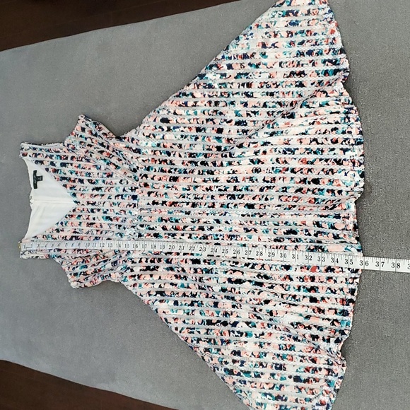 🆕️ APT. 9 Textured Mesh V-Neck Fit & Flare Sleeveless Dress SIZE: 4 - Picture 12 of 15